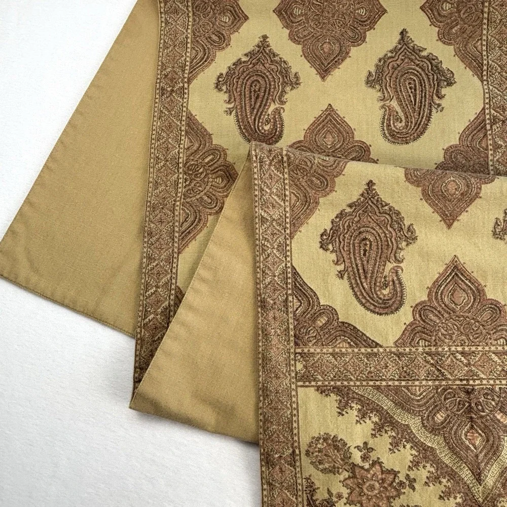 POTTERY BARN 100% Cotton PAISLEY Medallion 18” X 90” Table Runner Tan Camel Red